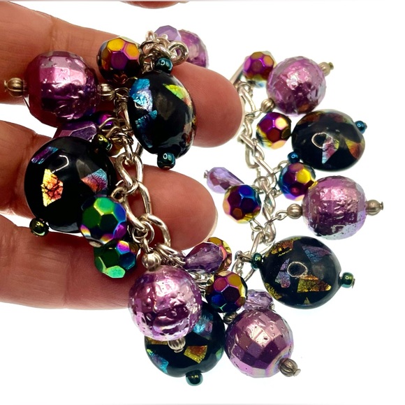 Artisan Silver Tone Chain Bracelet Art Glass and Acrylic Dangling Bead Charms - Picture 6 of 7